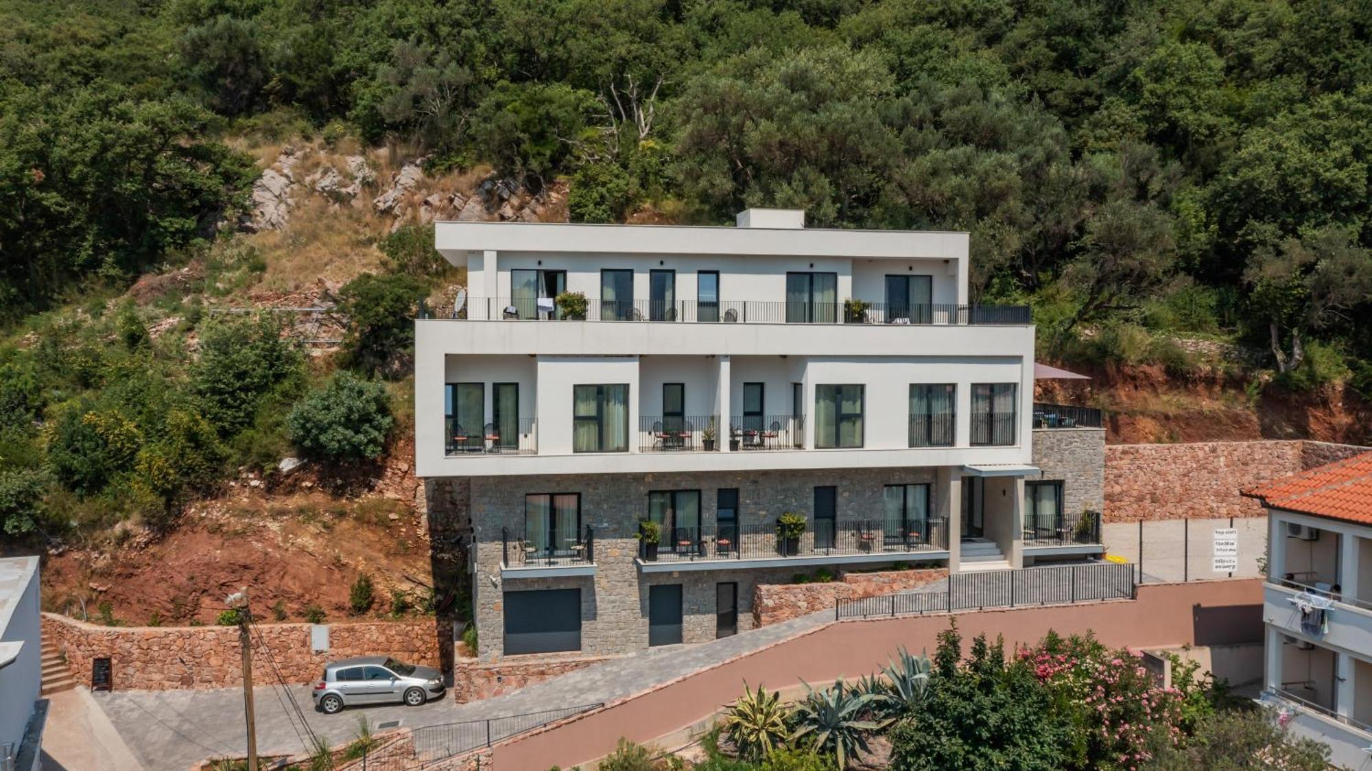 Hotel Aquilo Petrovac Eksteriør billede