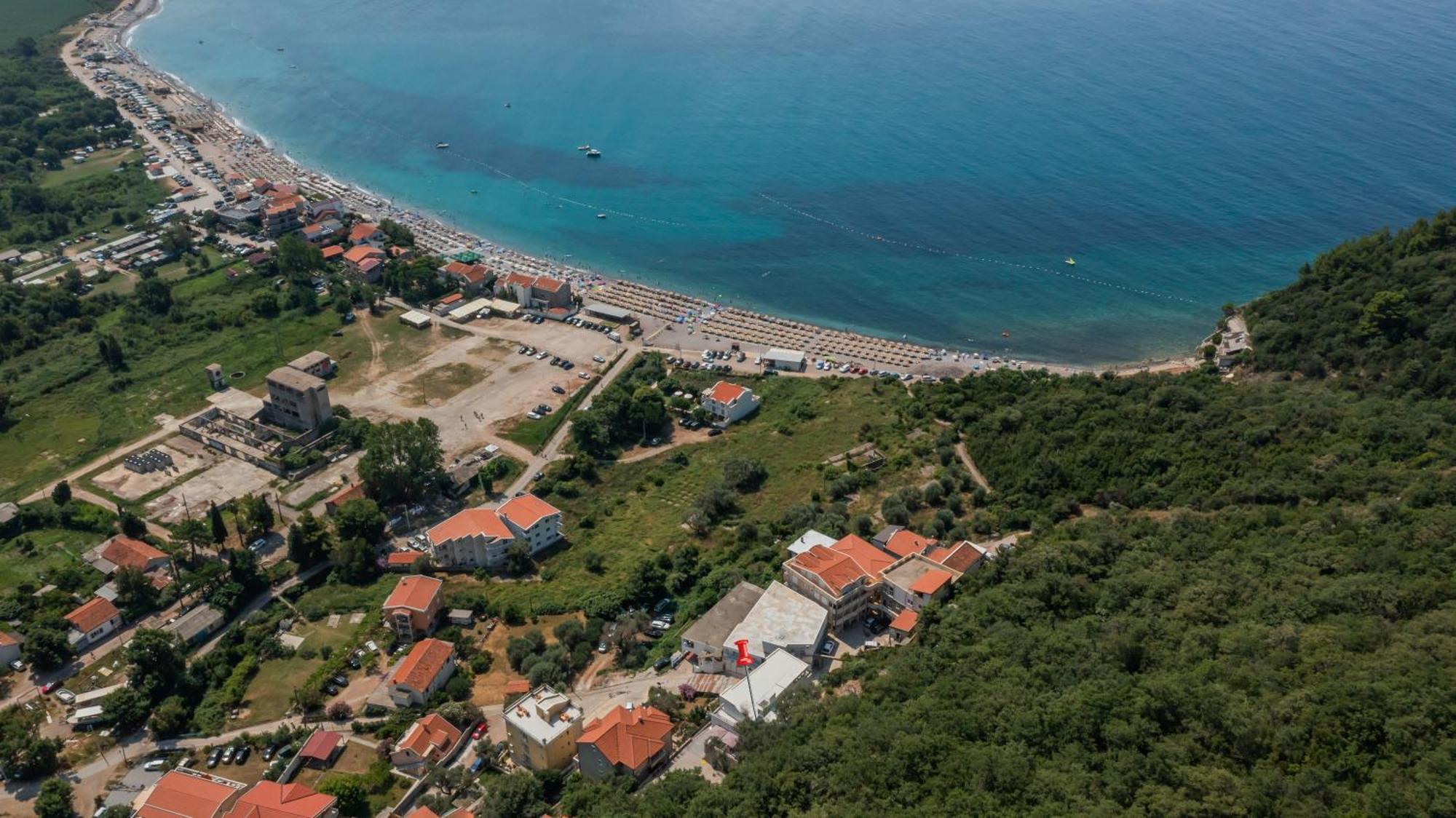 Hotel Aquilo Petrovac Eksteriør billede
