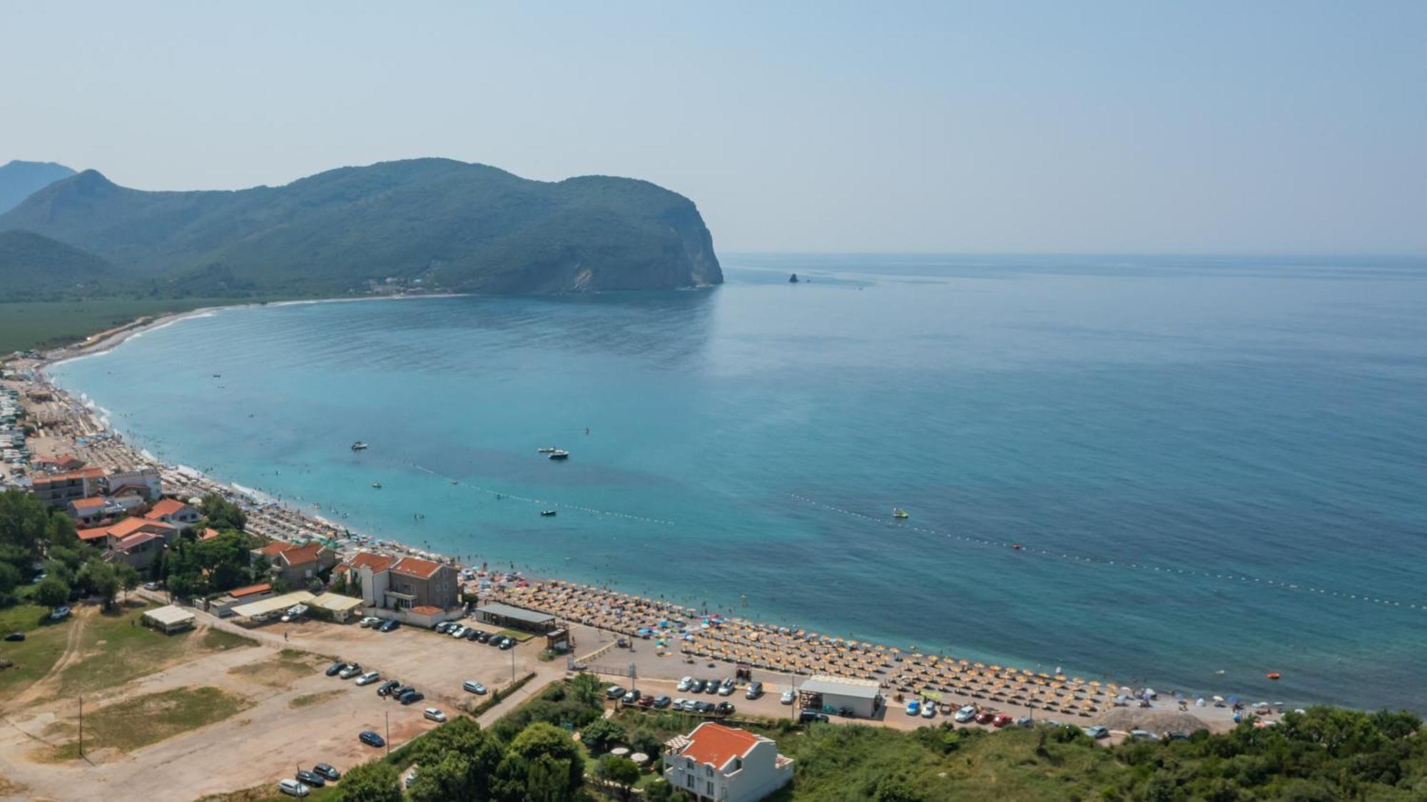Hotel Aquilo Petrovac Eksteriør billede