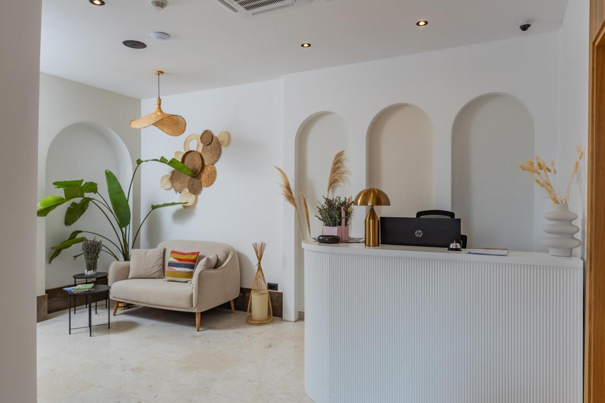 Hotel Aquilo Petrovac Eksteriør billede