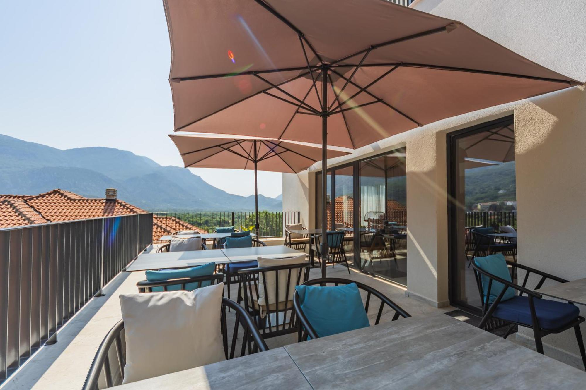 Hotel Aquilo Petrovac Eksteriør billede