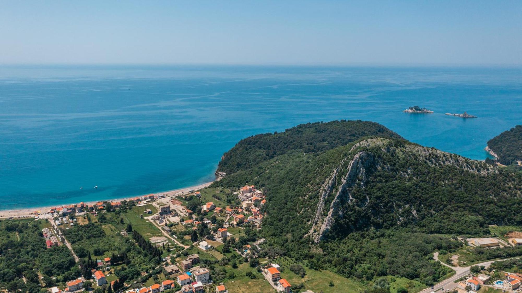 Hotel Aquilo Petrovac Eksteriør billede