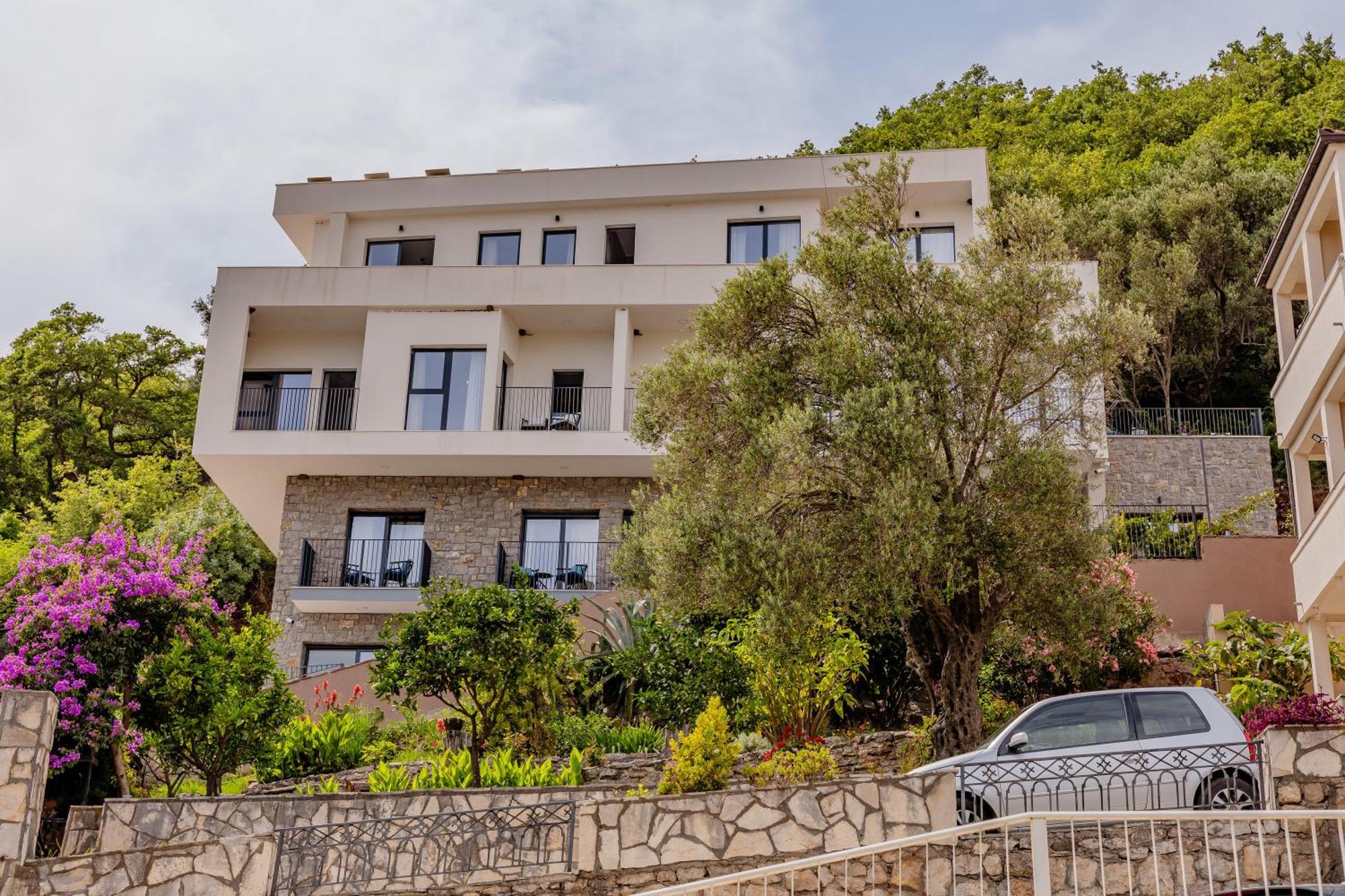 Hotel Aquilo Petrovac Eksteriør billede
