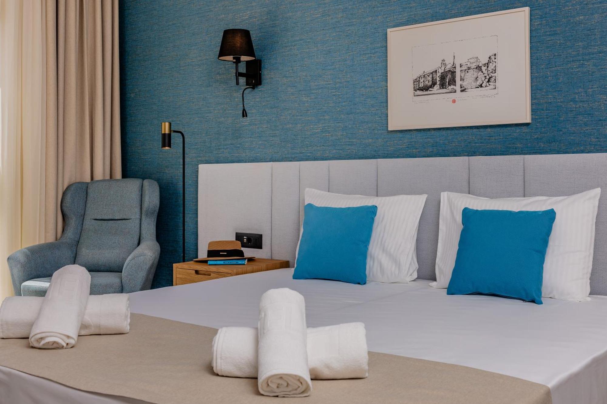 Hotel Aquilo Petrovac Eksteriør billede