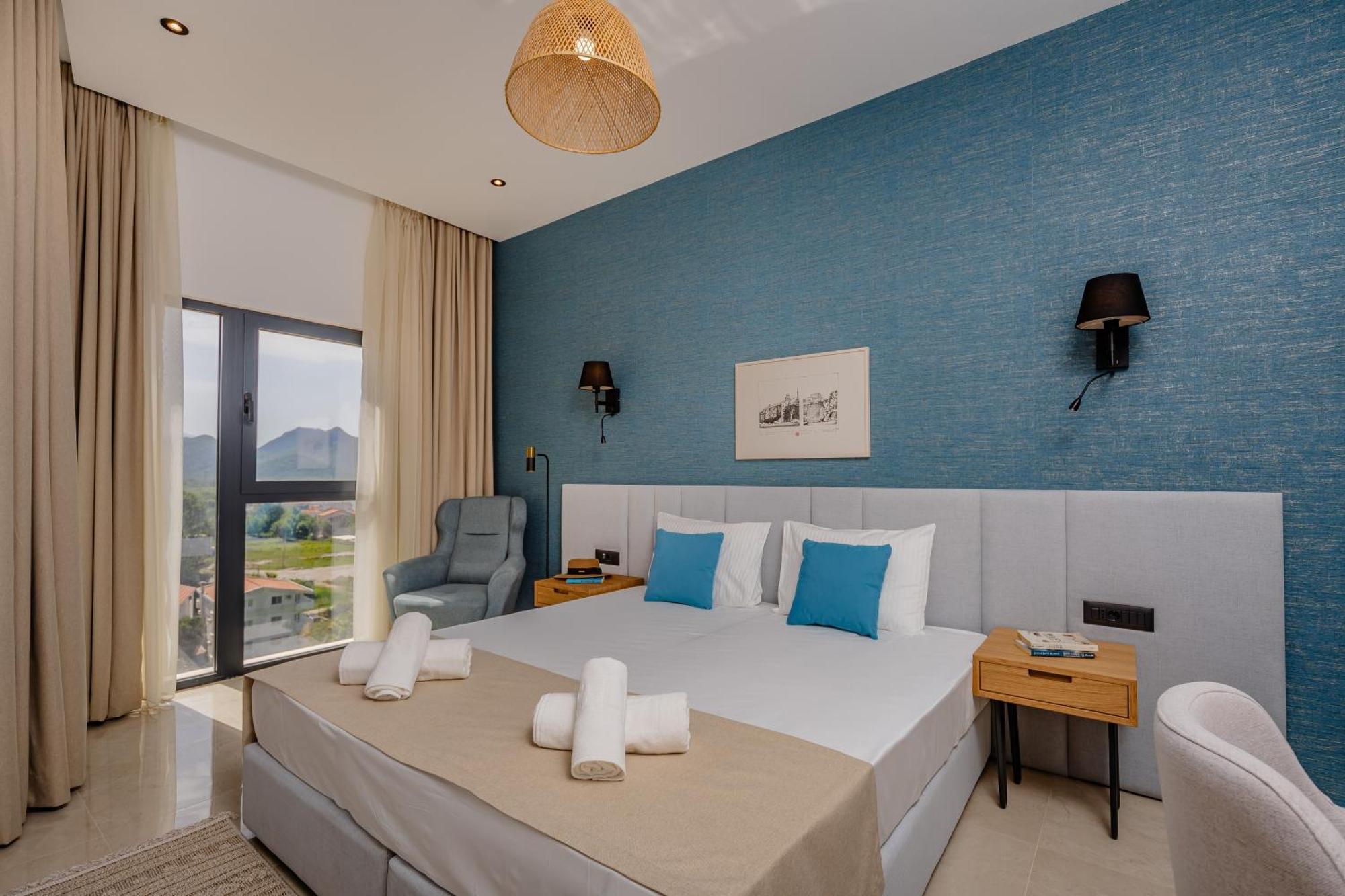 Hotel Aquilo Petrovac Eksteriør billede