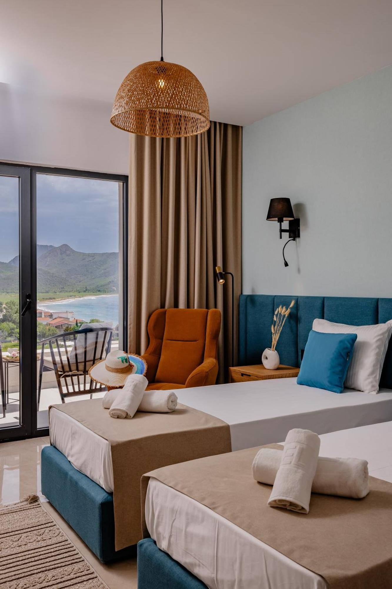 Hotel Aquilo Petrovac Eksteriør billede