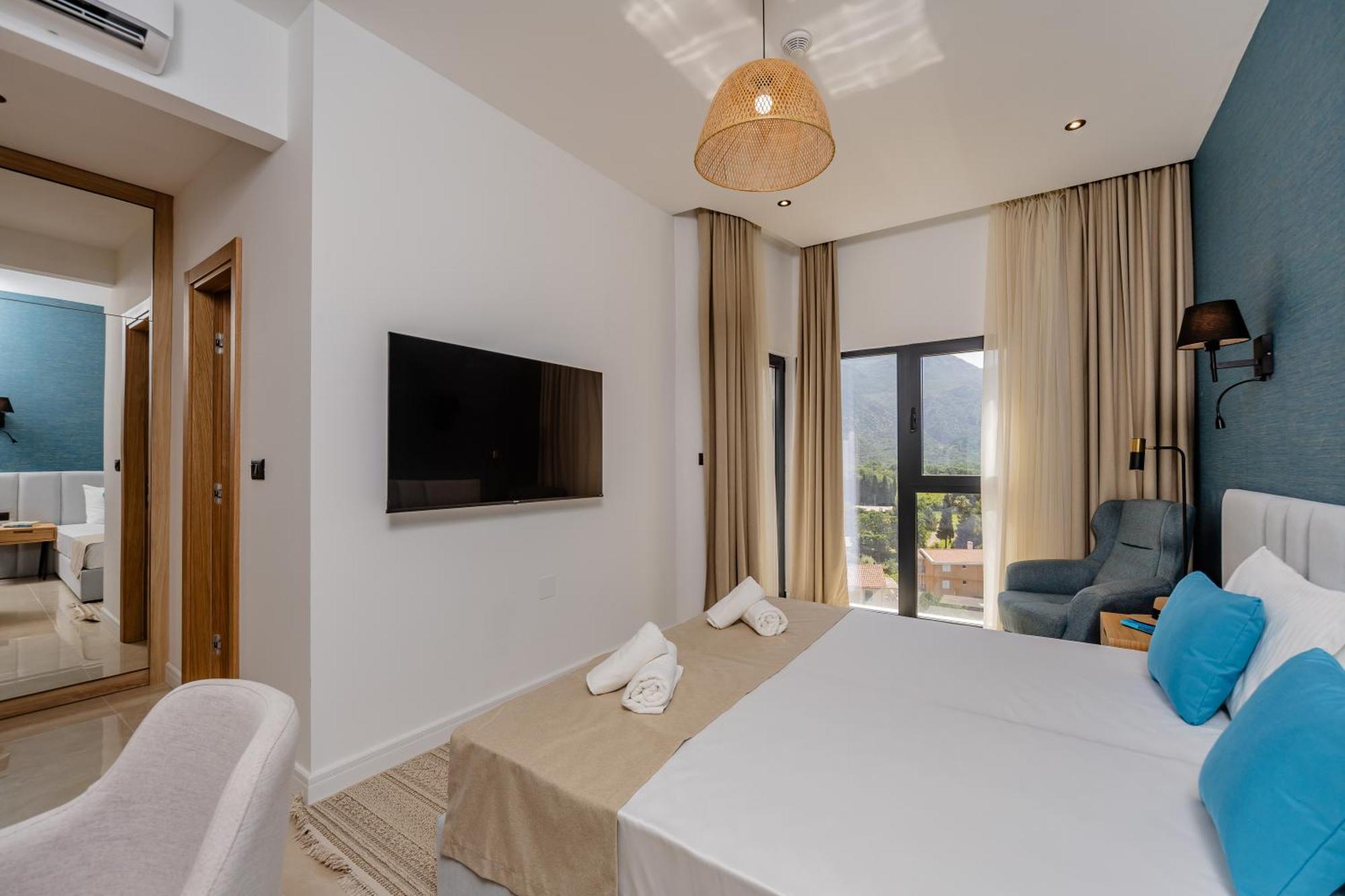 Hotel Aquilo Petrovac Eksteriør billede