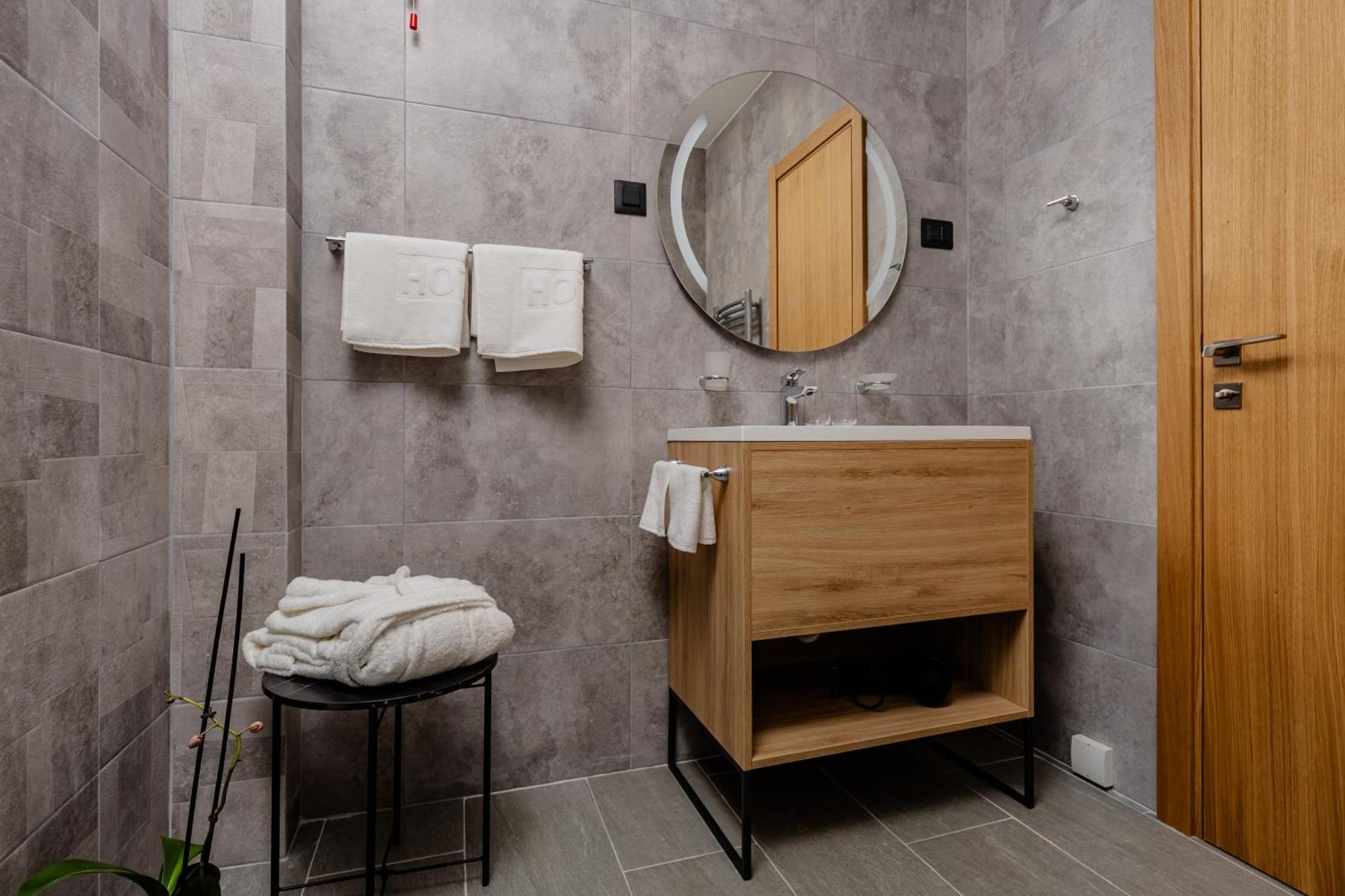Hotel Aquilo Petrovac Eksteriør billede